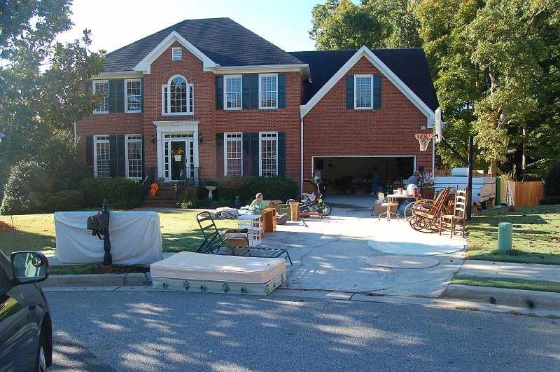 Yard_Sale_2006_003.JPG