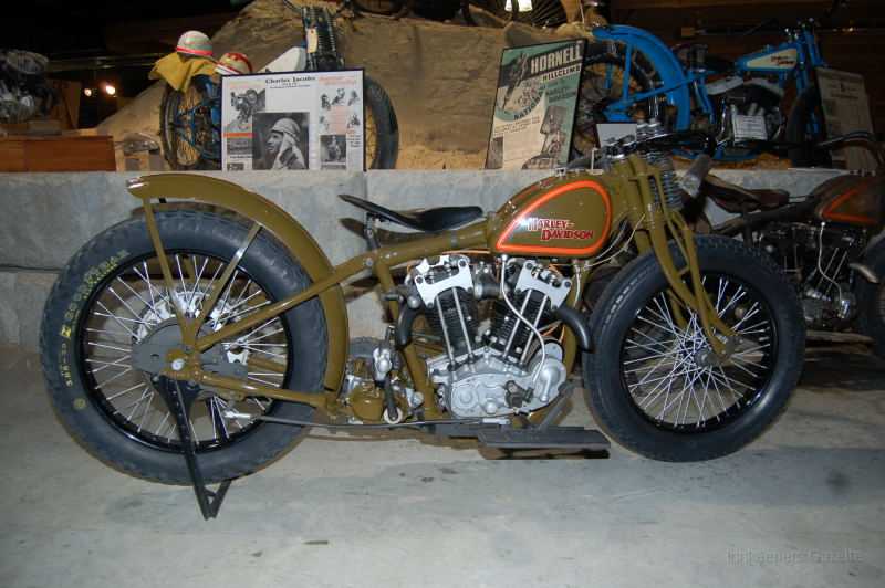 wheelsThruTime0019.JPG - A hill climber.  Note the long wheel base, the short exhaust pipes, and the cut-off cylinder cooling fins.  They only had to run to the top of a hill.